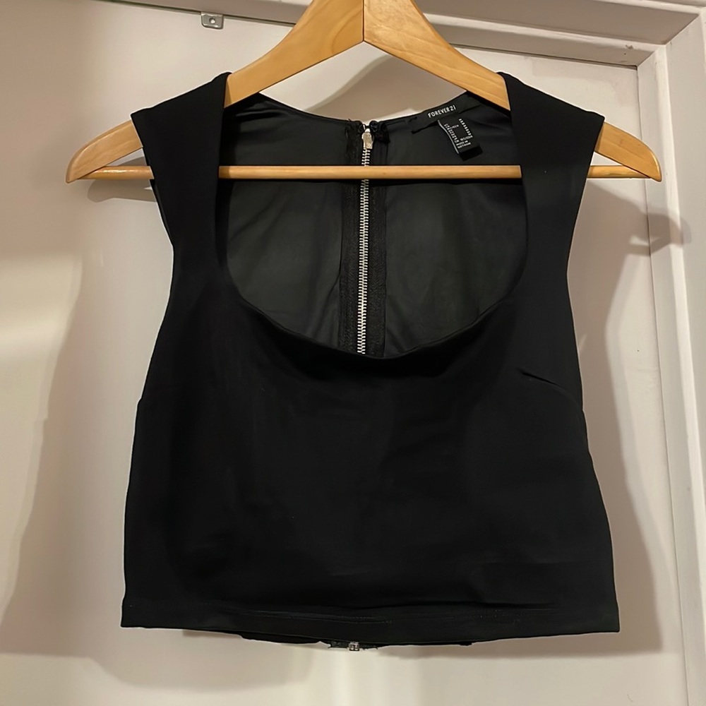 Forever 21 Crop top w/ zipper backing